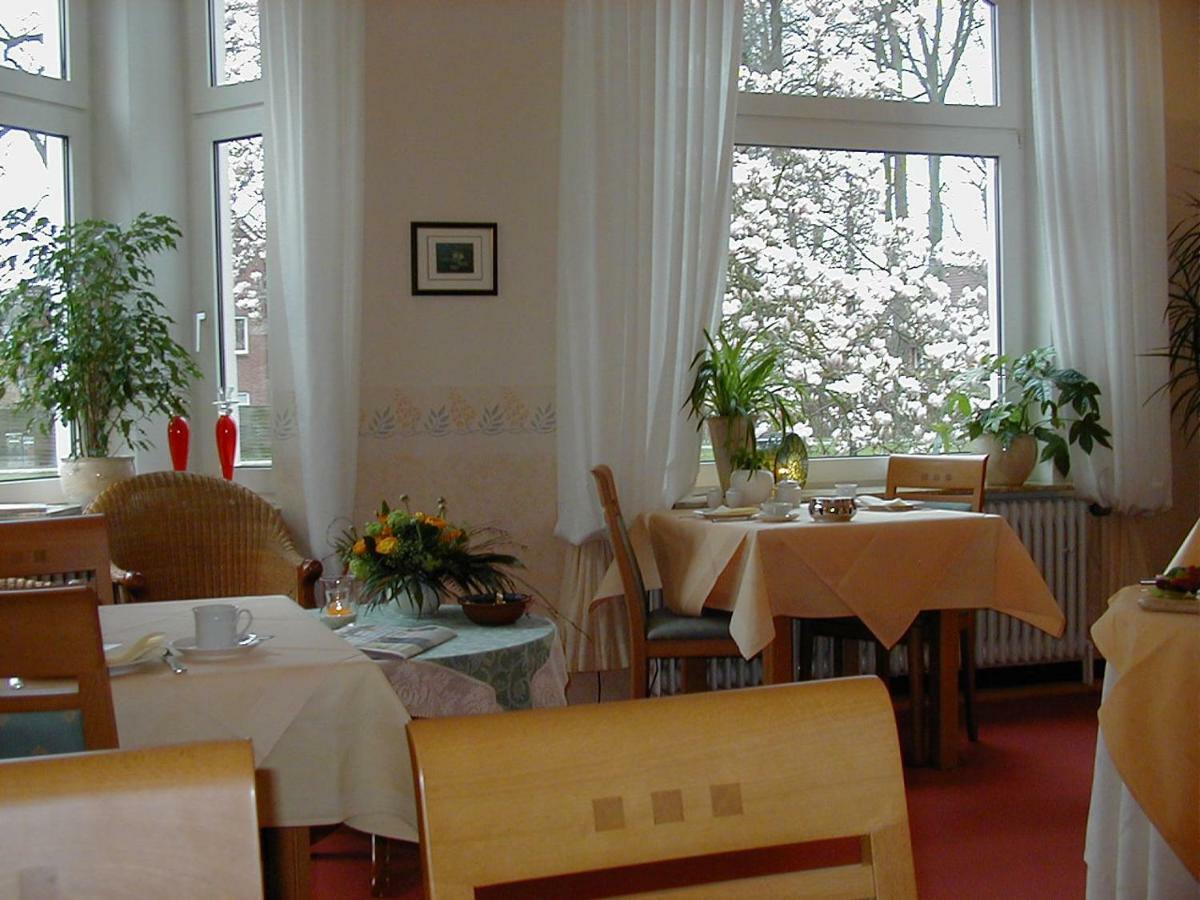 Alleehotel-Eschen Аурих Екстериор снимка